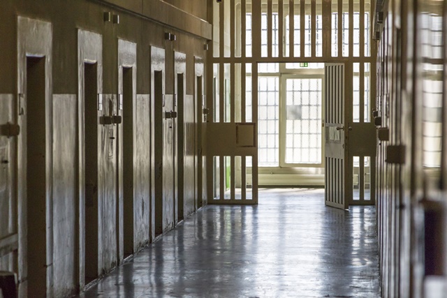 ¿Qué es el Derecho Penitenciario y qué derechos tienen los internos al ingresar en un Centro Penitenciario?
